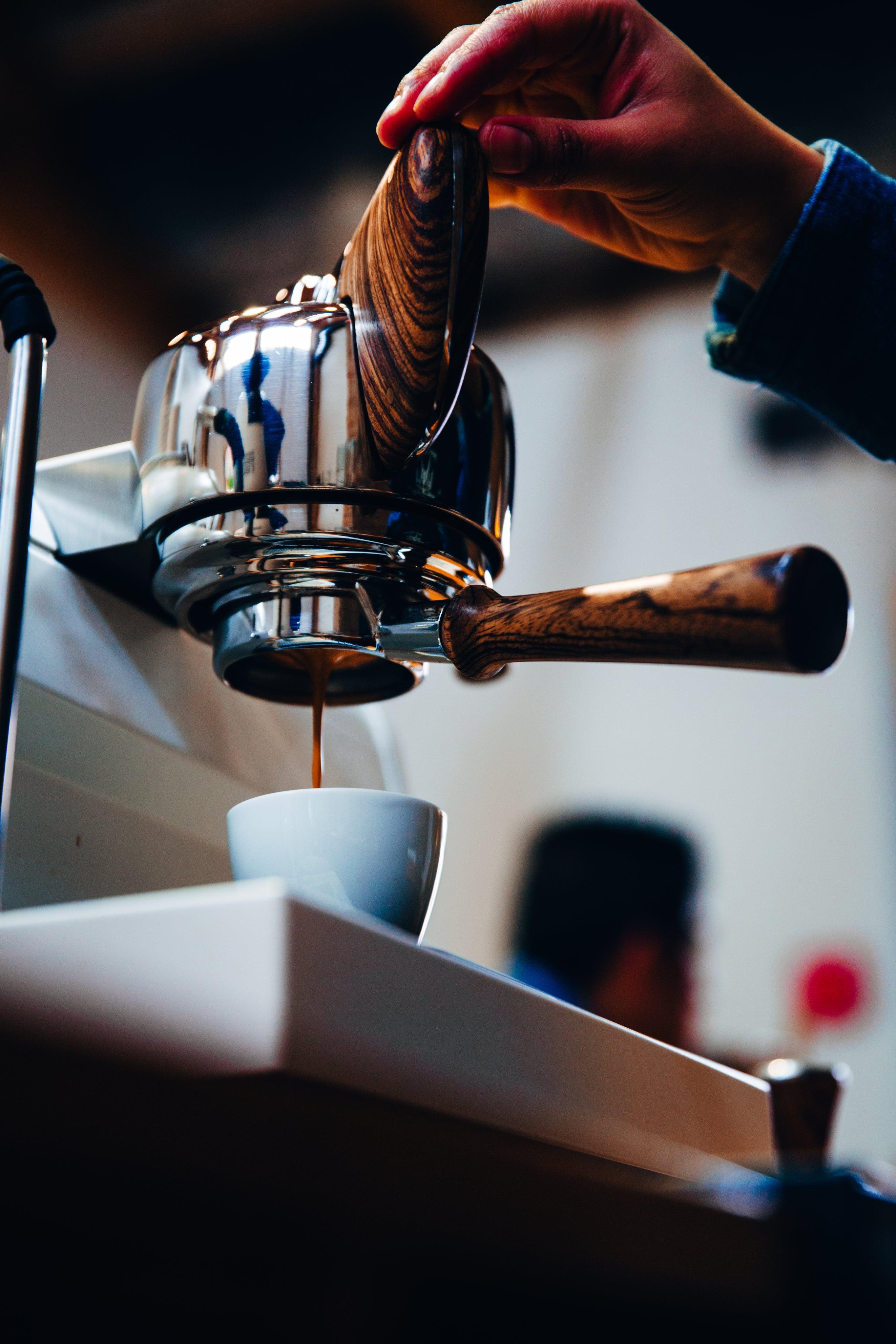 espresso-machine-with-dark-wood-handles - LG's coffee